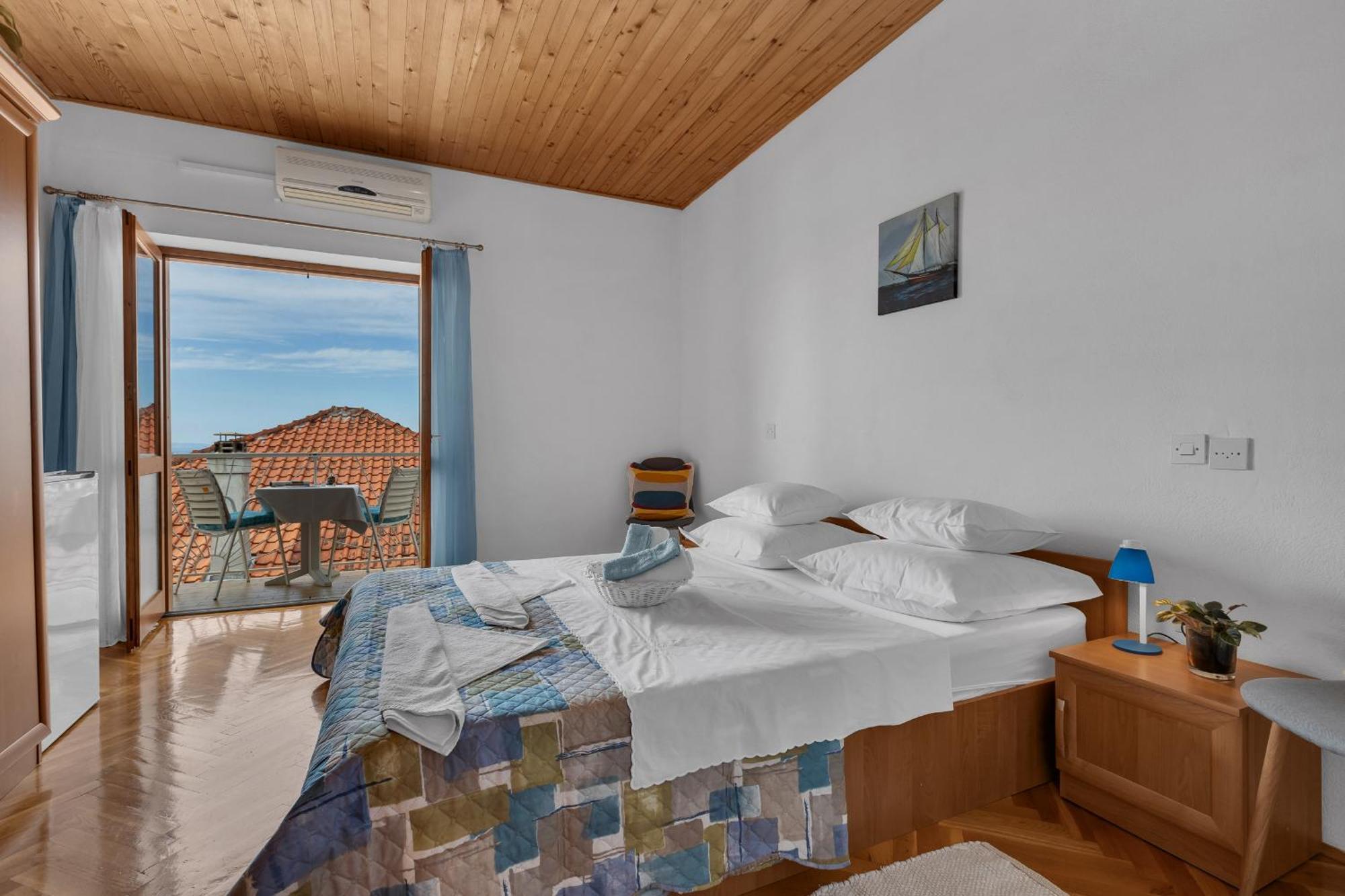 Apartment And Rooms Mila Makarska Eksteriør billede