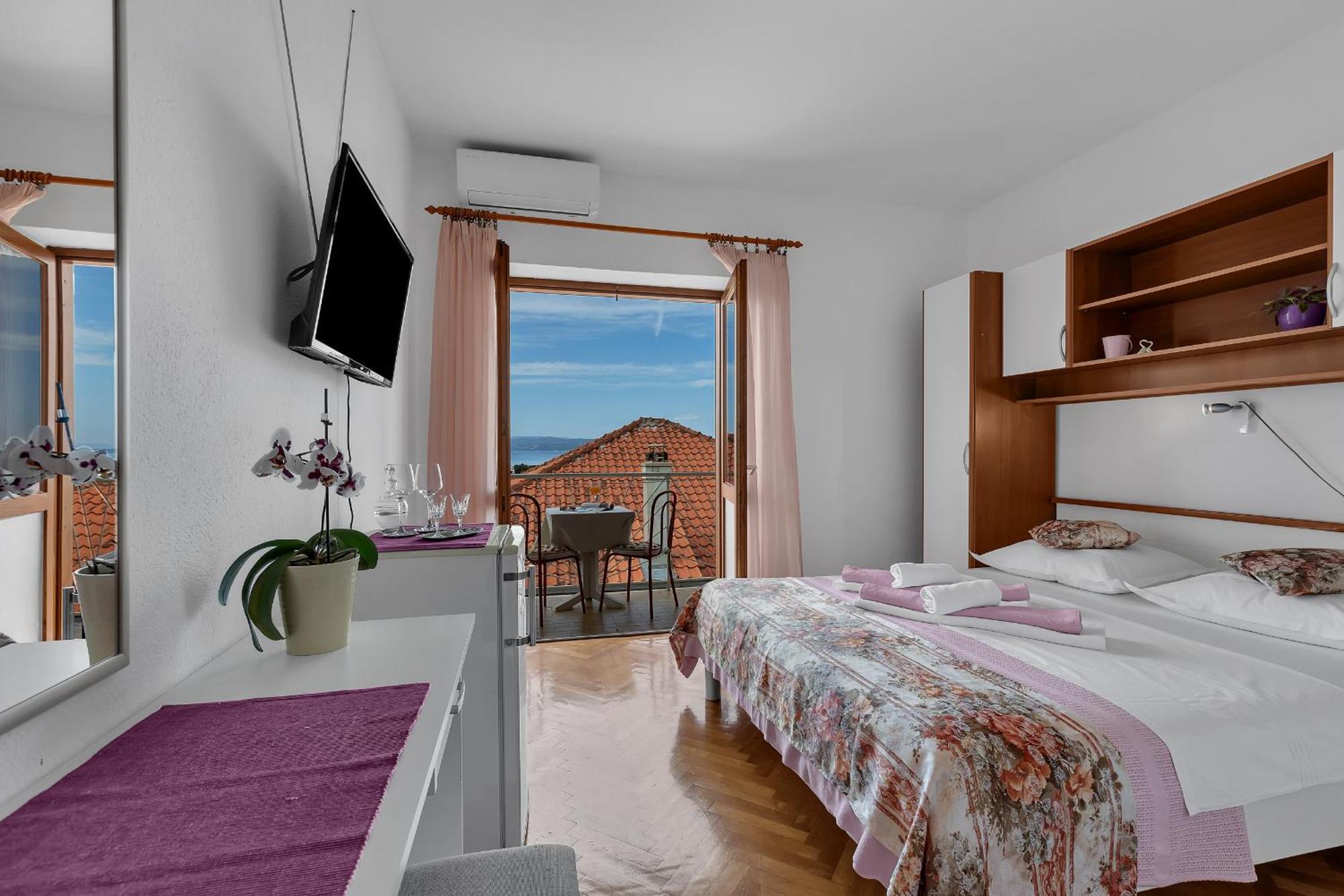 Apartment And Rooms Mila Makarska Eksteriør billede