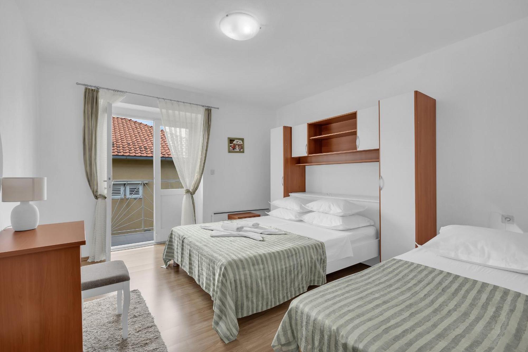 Apartment And Rooms Mila Makarska Eksteriør billede