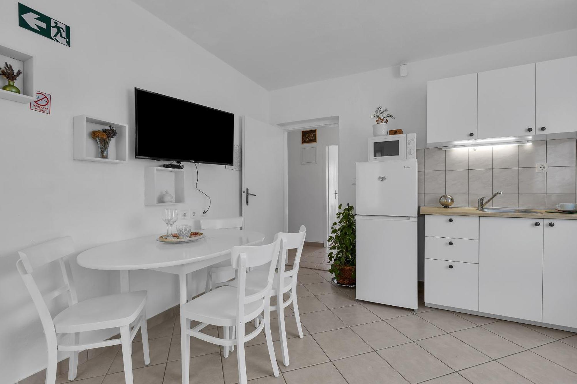 Apartment And Rooms Mila Makarska Eksteriør billede